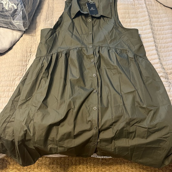 Women’s Collared Shirt Dress Tunic with Pockets - Picture 2 of 4